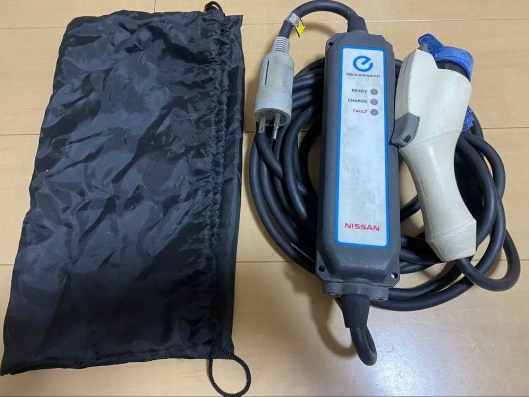 日産　リーフ純正充電ケーブル　3NK5E（12）