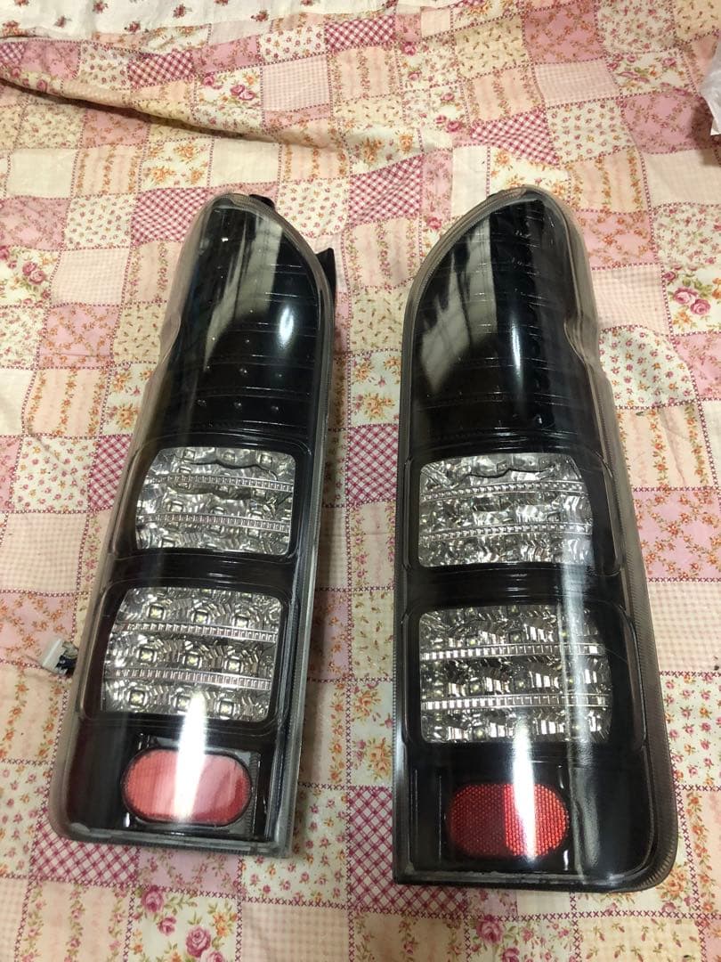 カ*ズ様 ハイエーステールランプ　LED