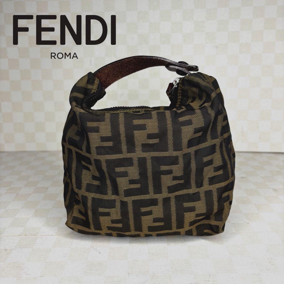未使用級　FENDI フェンディ　ポーチ　M03