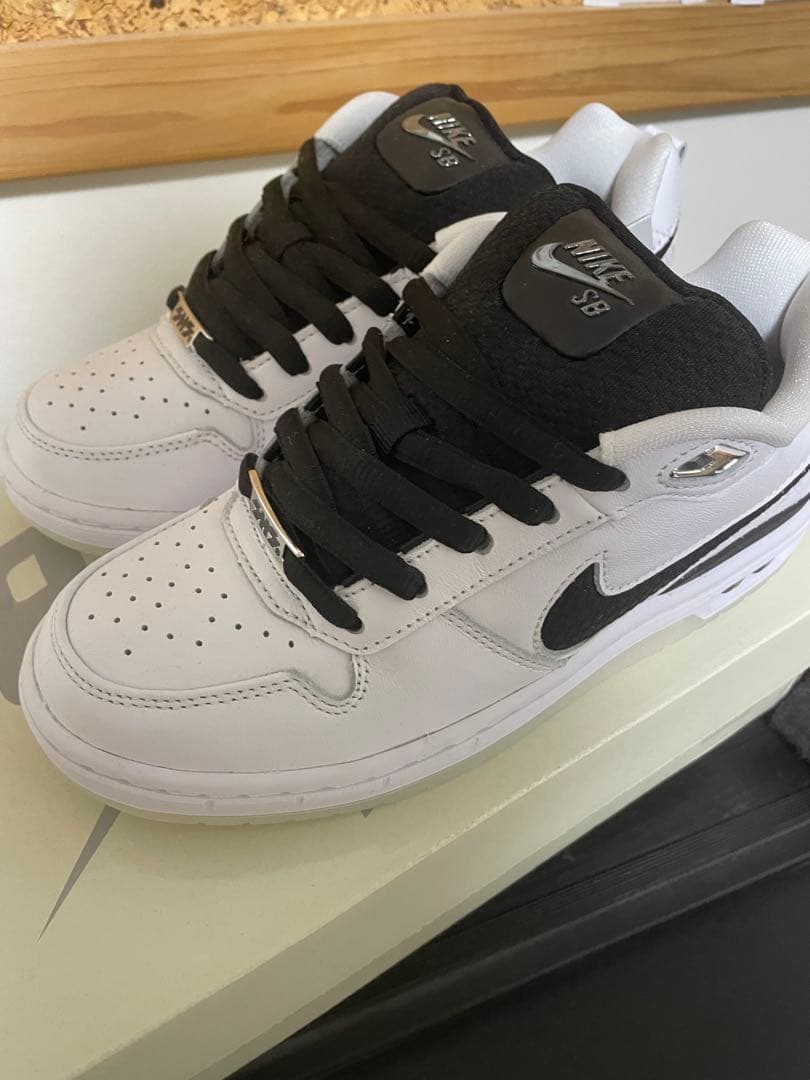 靴 Nike SB P-Rod 1 Retro White and Black