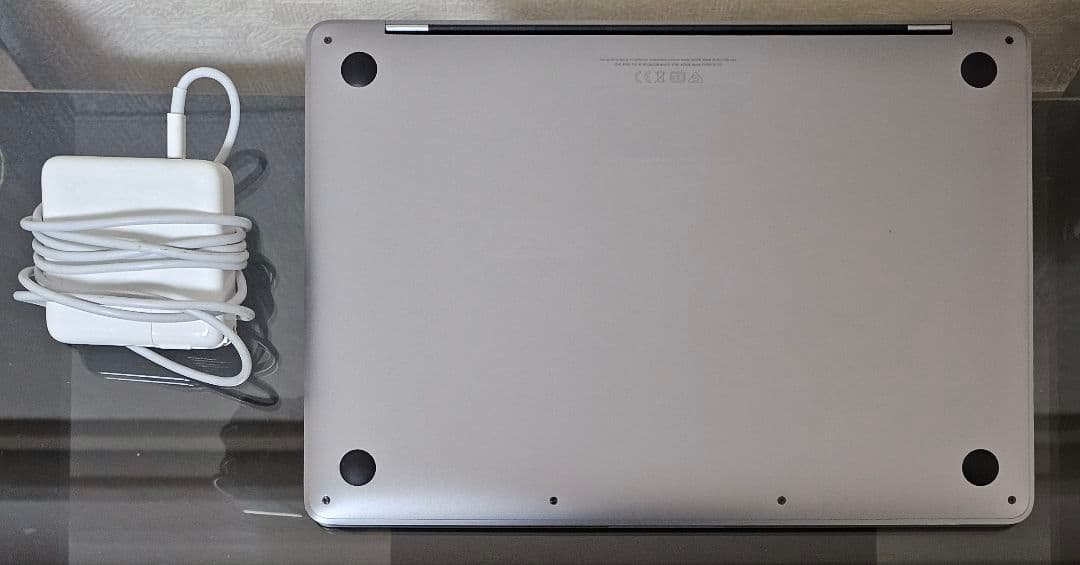 Apple MacBook pro 13インチ 2022 512GB