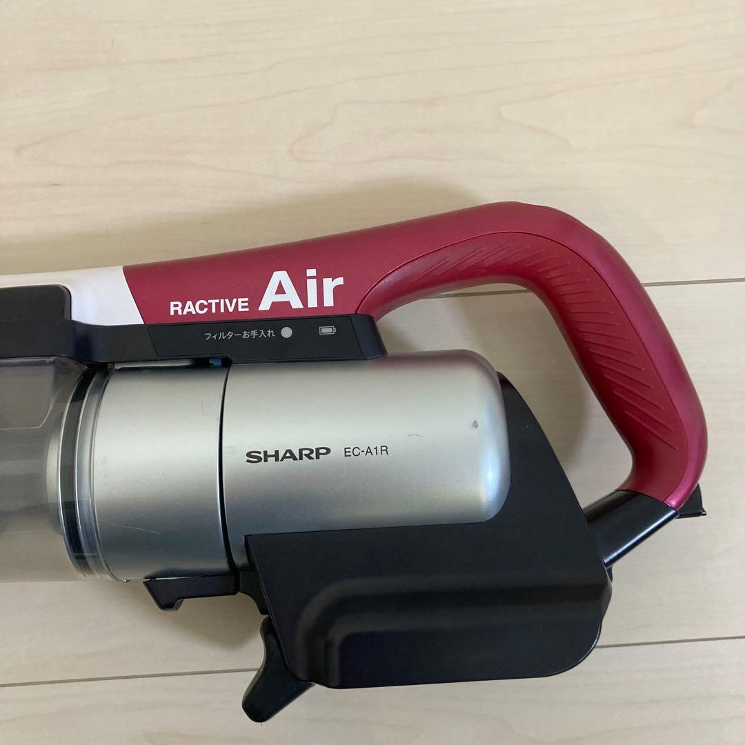 SHARPラクティブエア　コードレスクリーナー EC-A1R ジャンク品
