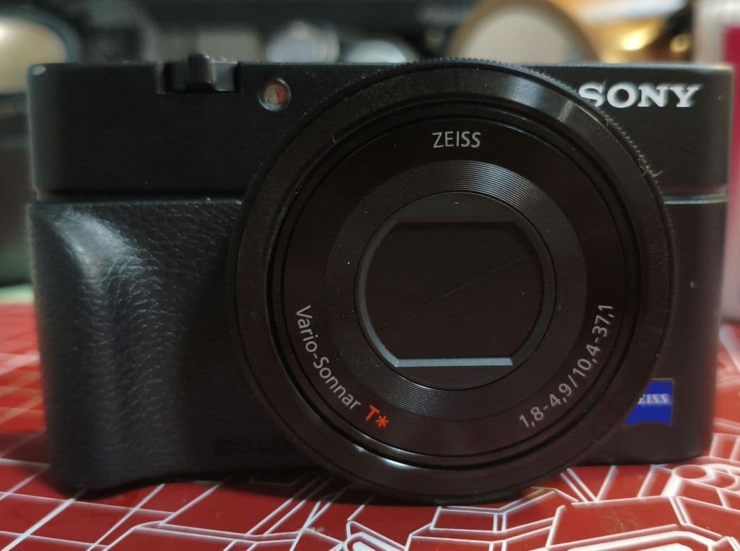 デジタルカメラ SONY RX100