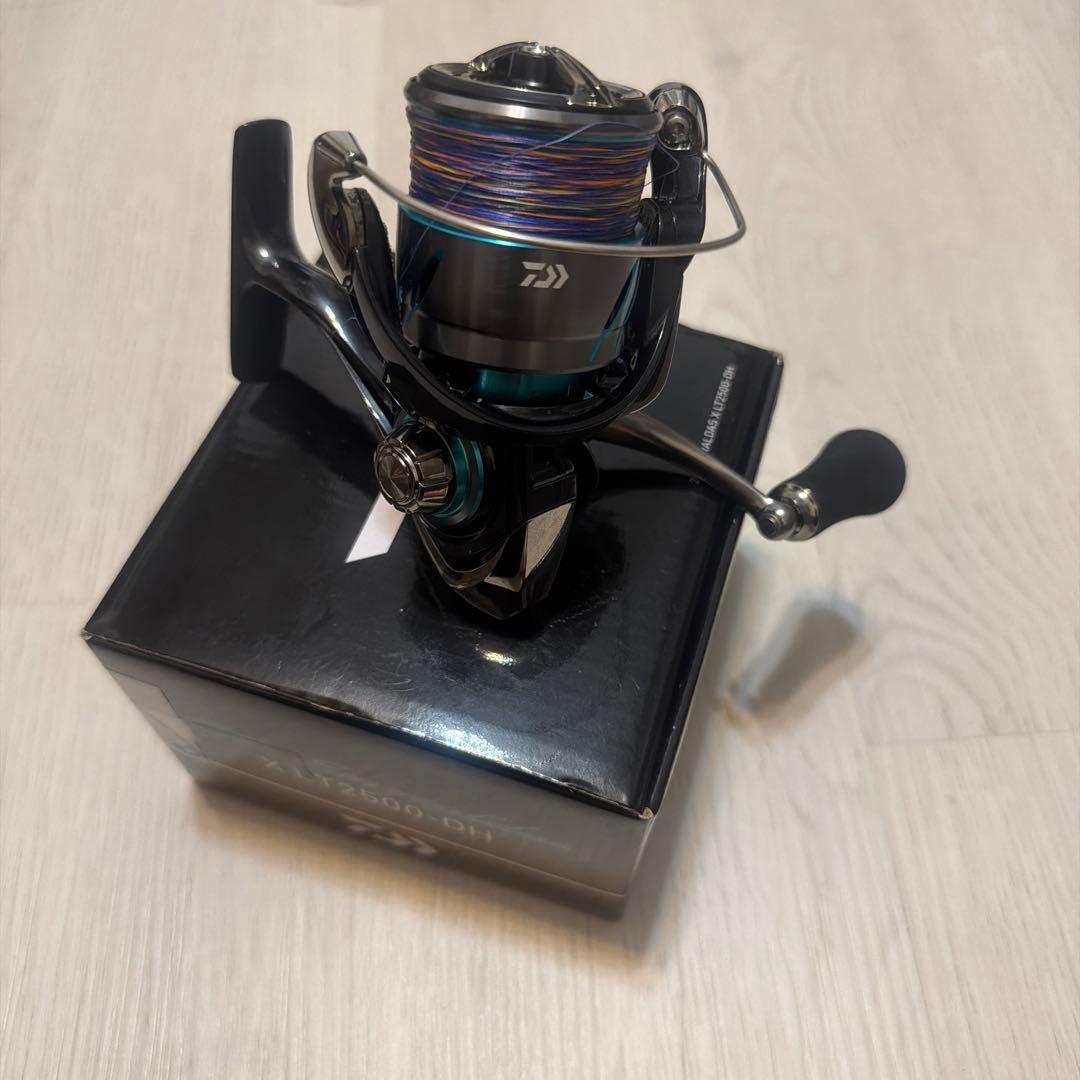 Daiwa Emeraldas X LT2500-DH スピニングリール