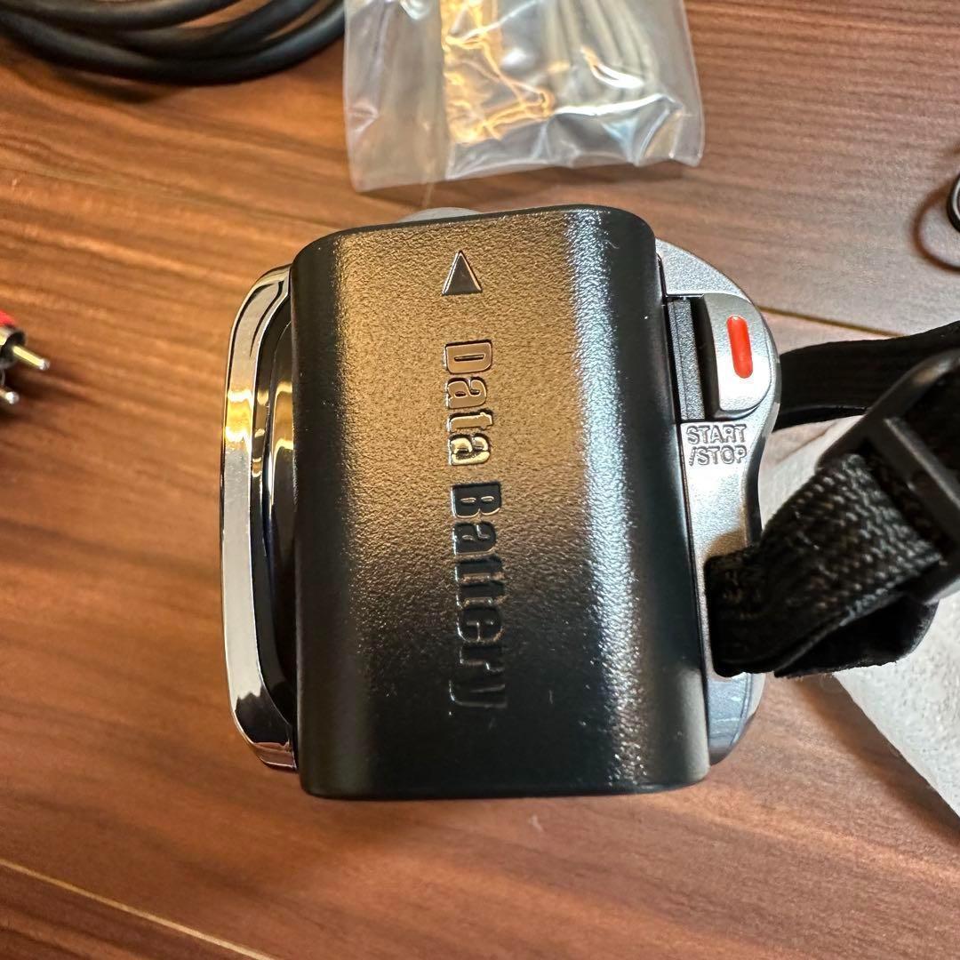 Victor JVC GZ-HM690-S ビデオカメラ 動作確認済み 0384