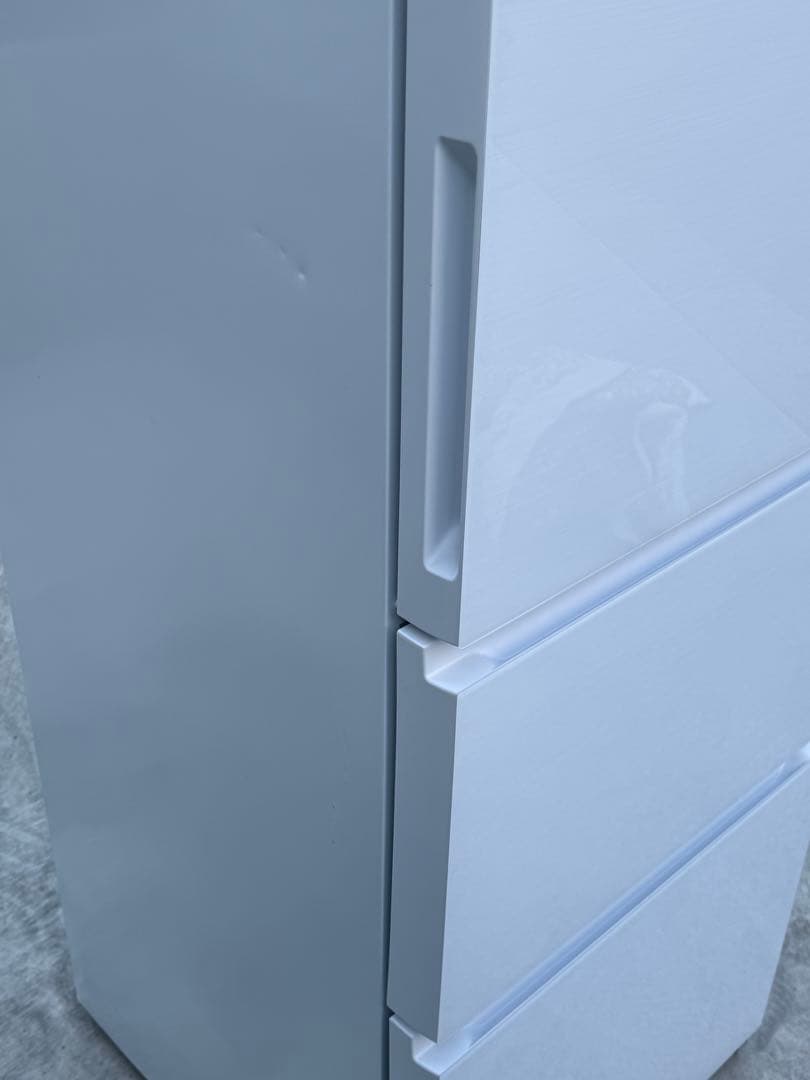 【高年式モデル356L】 Hisense 大型冷蔵庫 白　2023年式