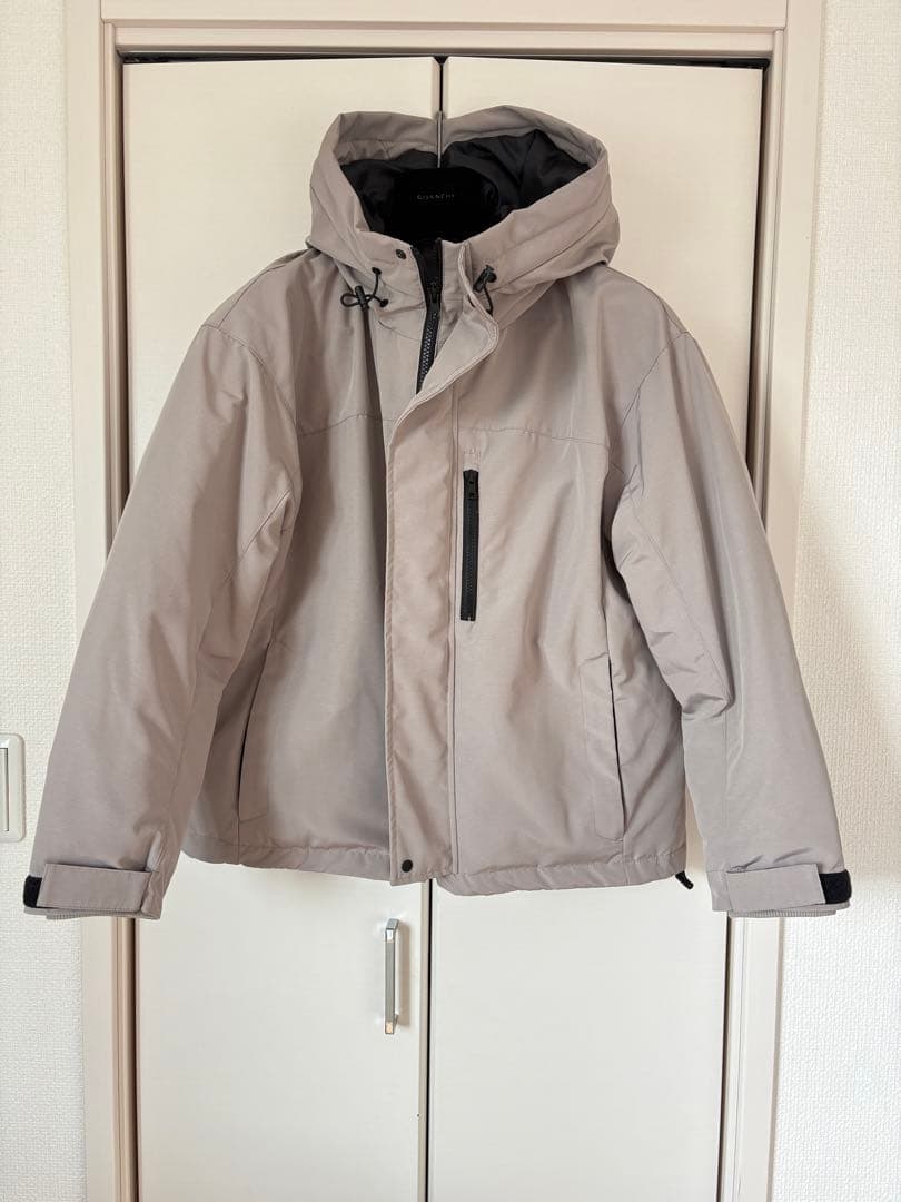 グレー ダウンジャケット フード付き　新品購入　美品　ほぼ新品　レディース