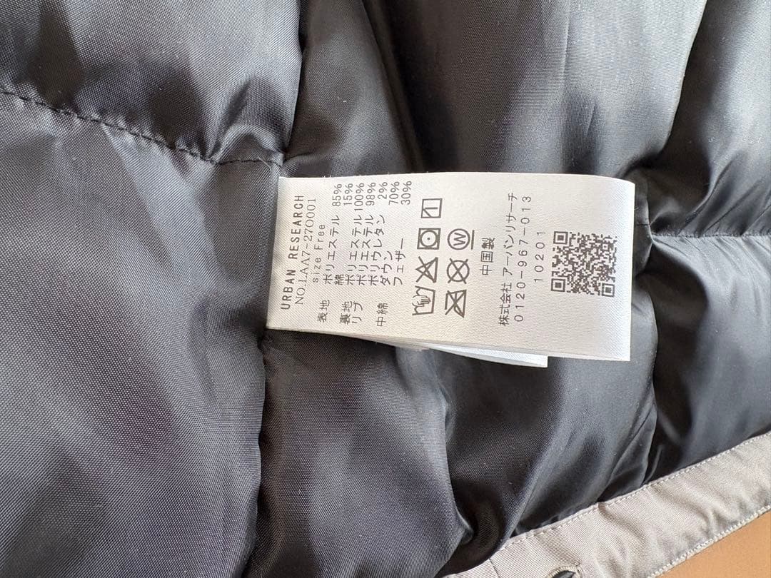 グレー ダウンジャケット フード付き　新品購入　美品　ほぼ新品　レディース