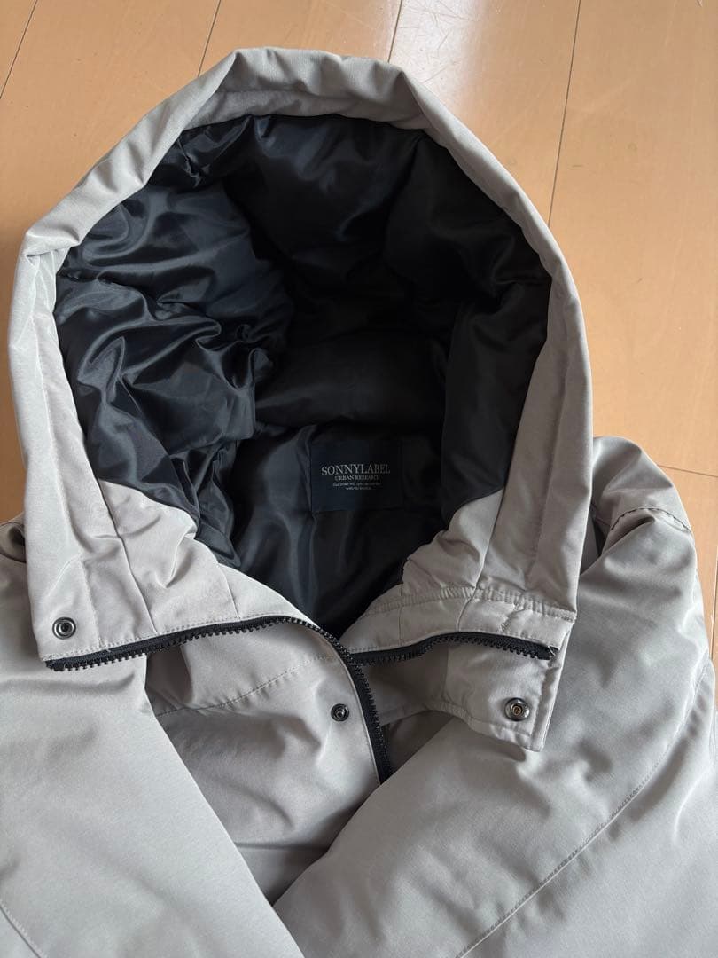 グレー ダウンジャケット フード付き　新品購入　美品　ほぼ新品　レディース