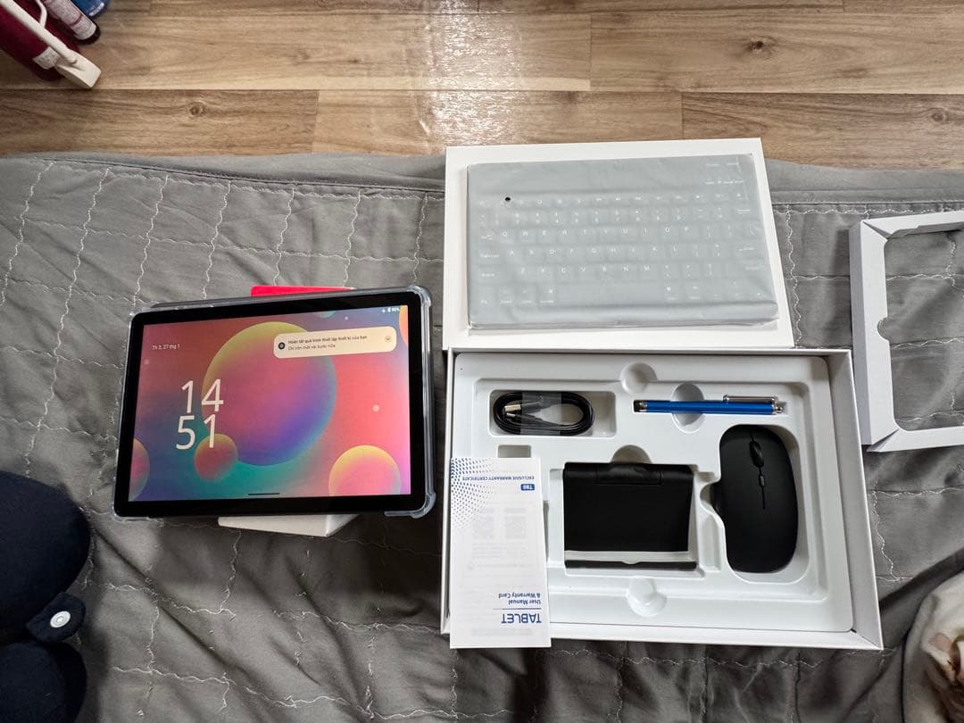 REDMI A5 , タブレット TABWEE T80 本体と付属品