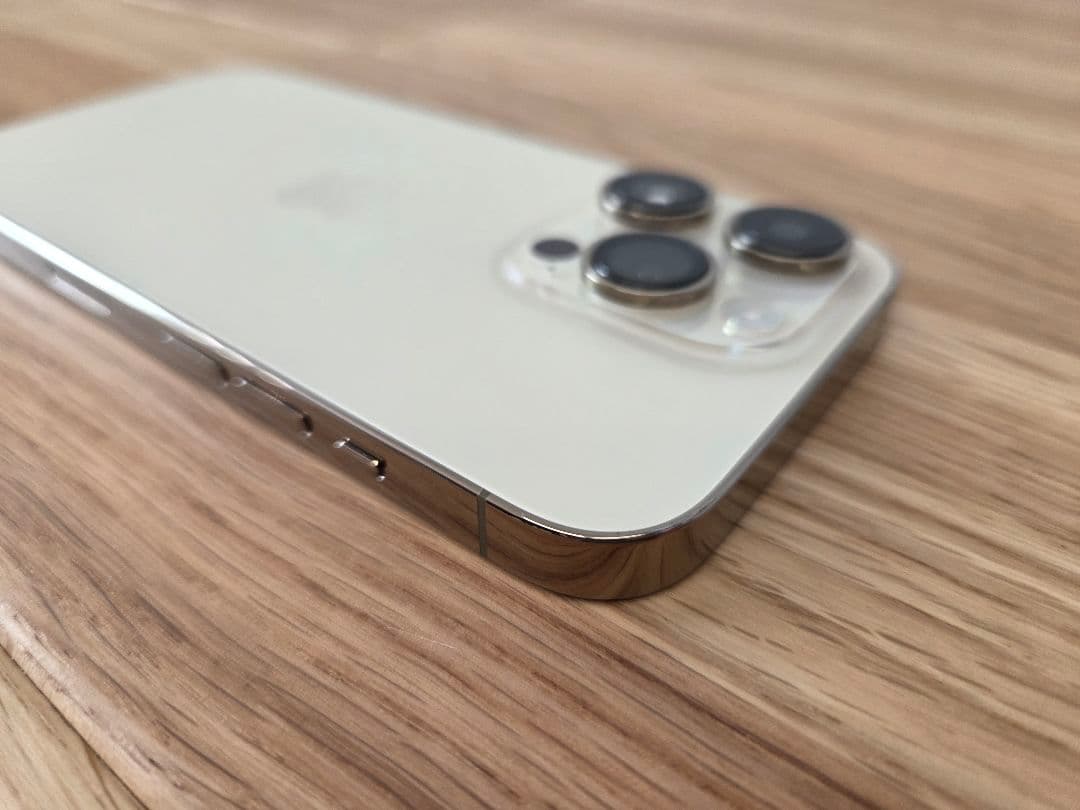 SIMフリー Apple iPhone 14 Pro ゴールド 256GB！