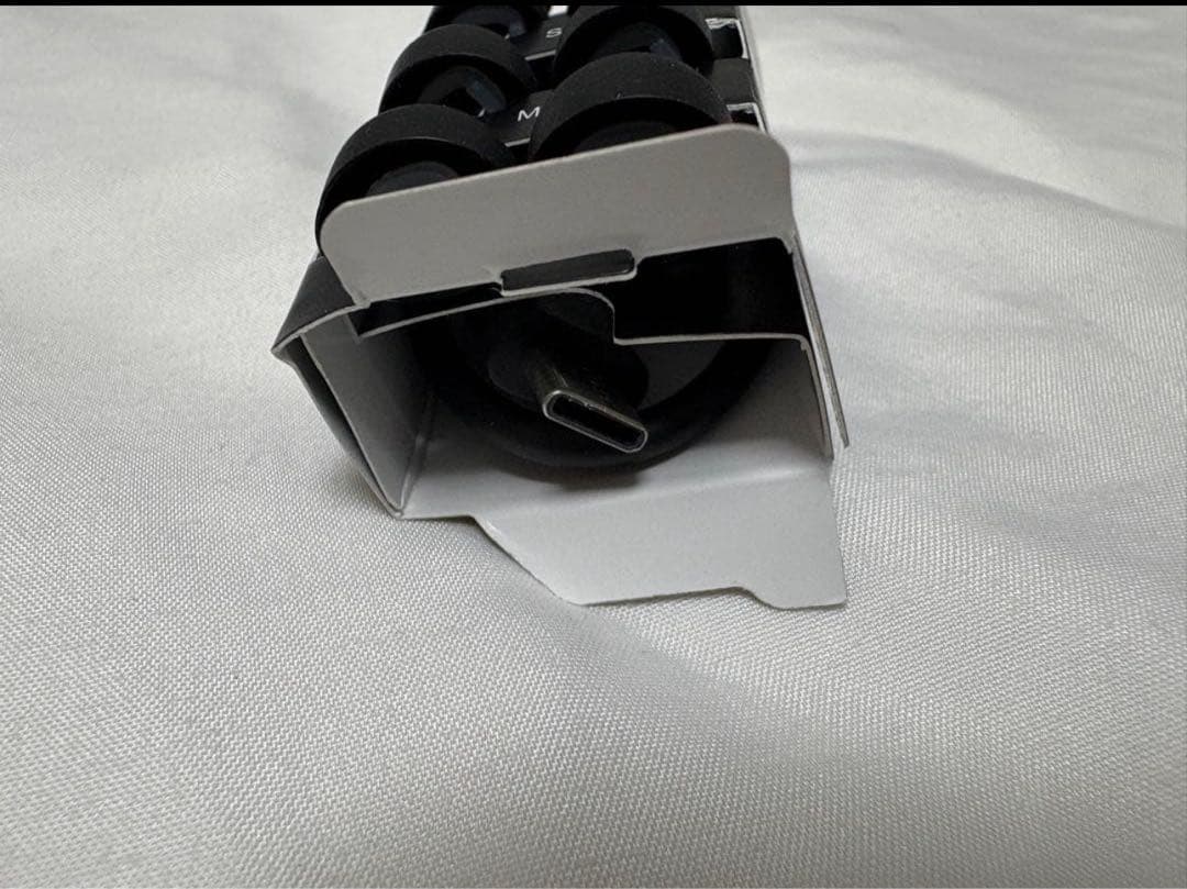 EAH-AZ100-K ブラック ケースおまけワイヤレスイヤホン