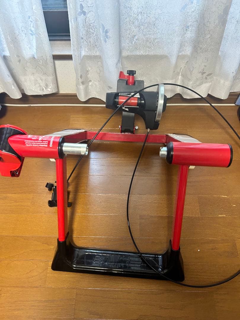 ELITE エリート　NOVO FORCE サイクルトレーナー　ローラー台