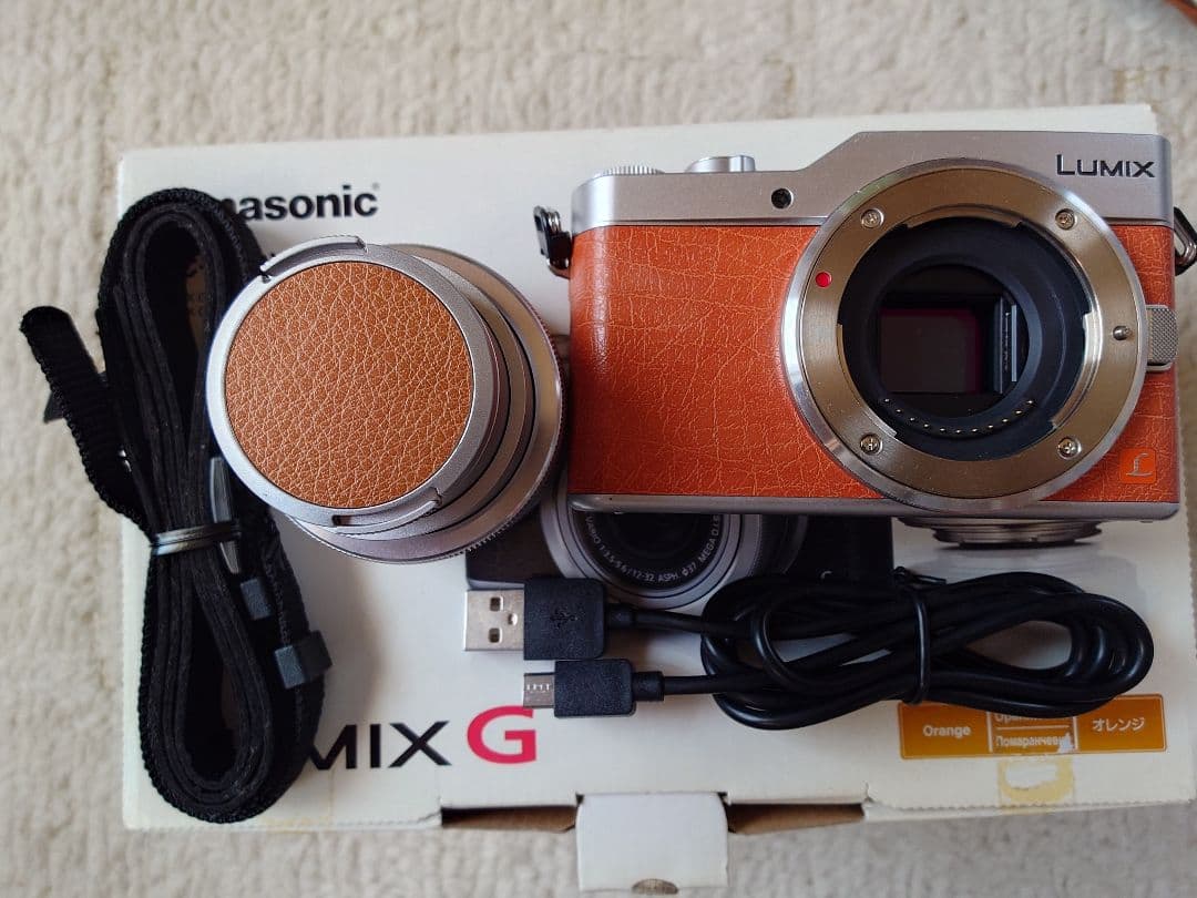 Panasonic LUMIX G DC-GF9W ミラーレスカメラ オレンジ