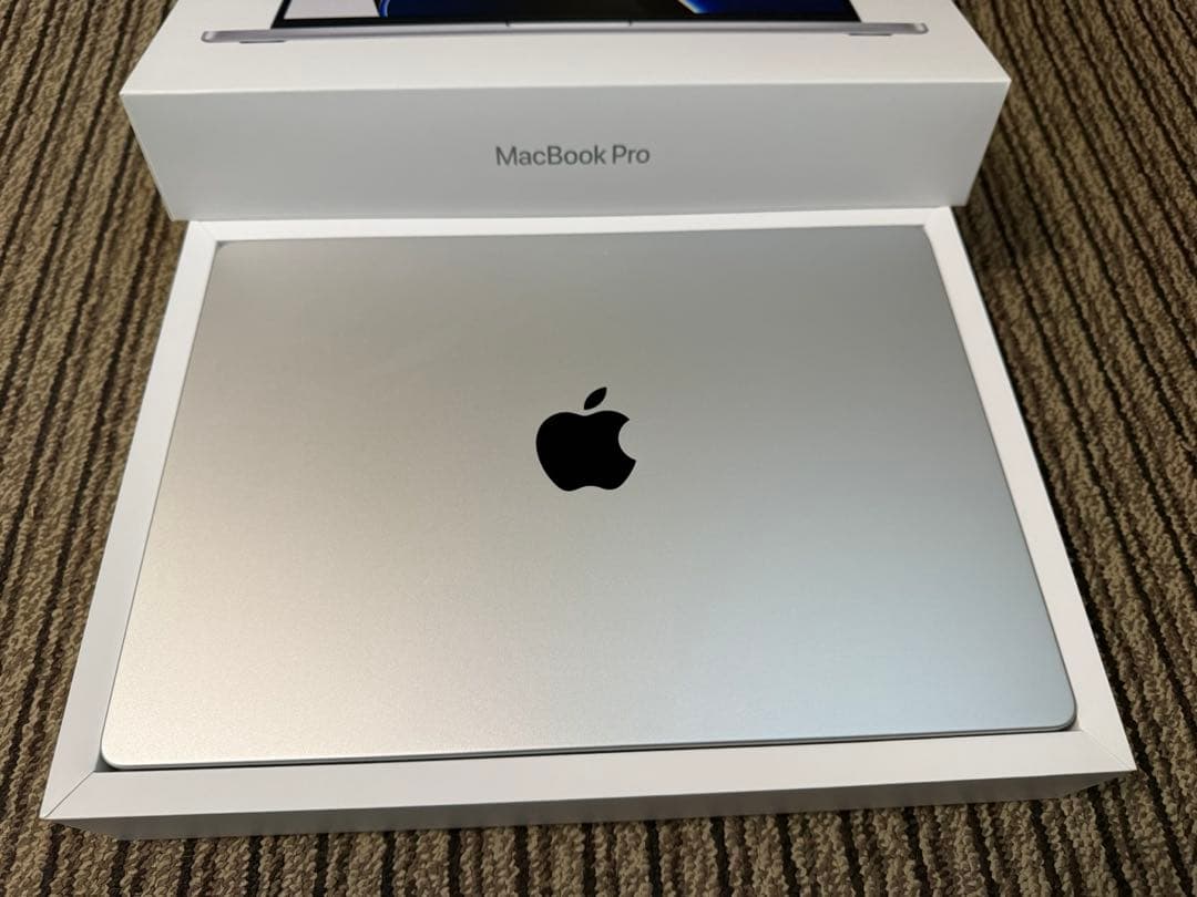 【美品】MacBook Pro 14インチ M1 16GBメモリ 512GB